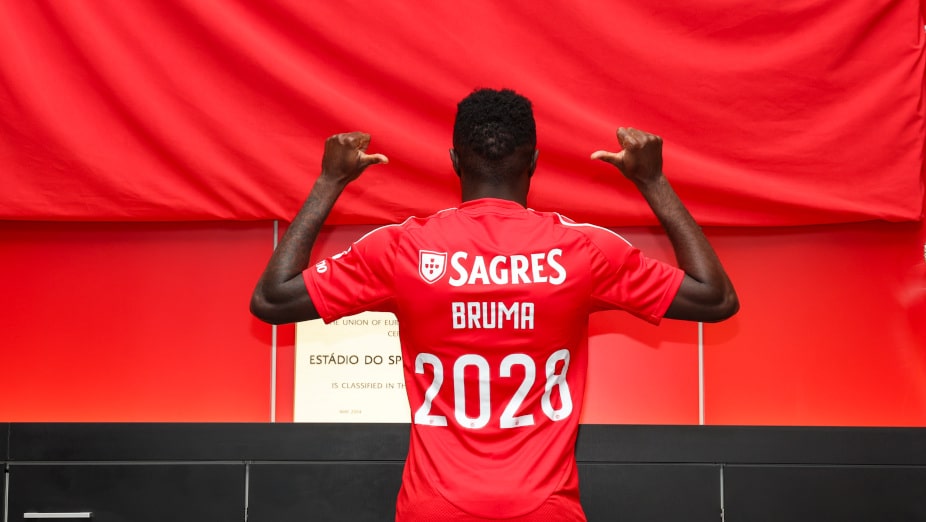 Benfica Prepares for Extended Season with Loan Signings